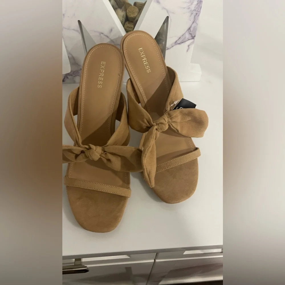 Express  shoes 👠 used but in perfect condition for any occasion ❤️ - Picture 3 of 9